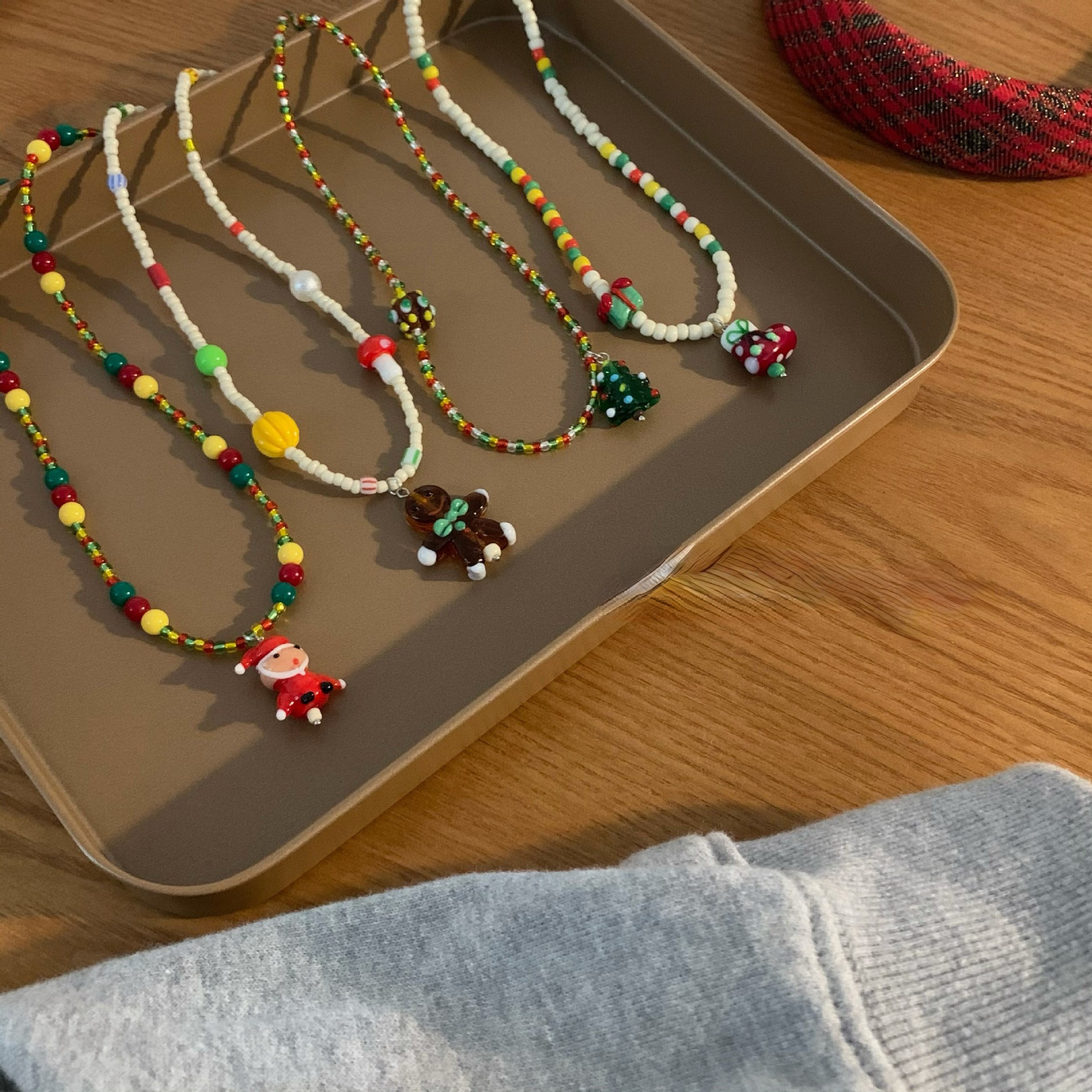 Süß Weihnachtsmann Glas Perlen Weihnachten Unisex Halskette Mit Anhänger 1 Stück display picture 9