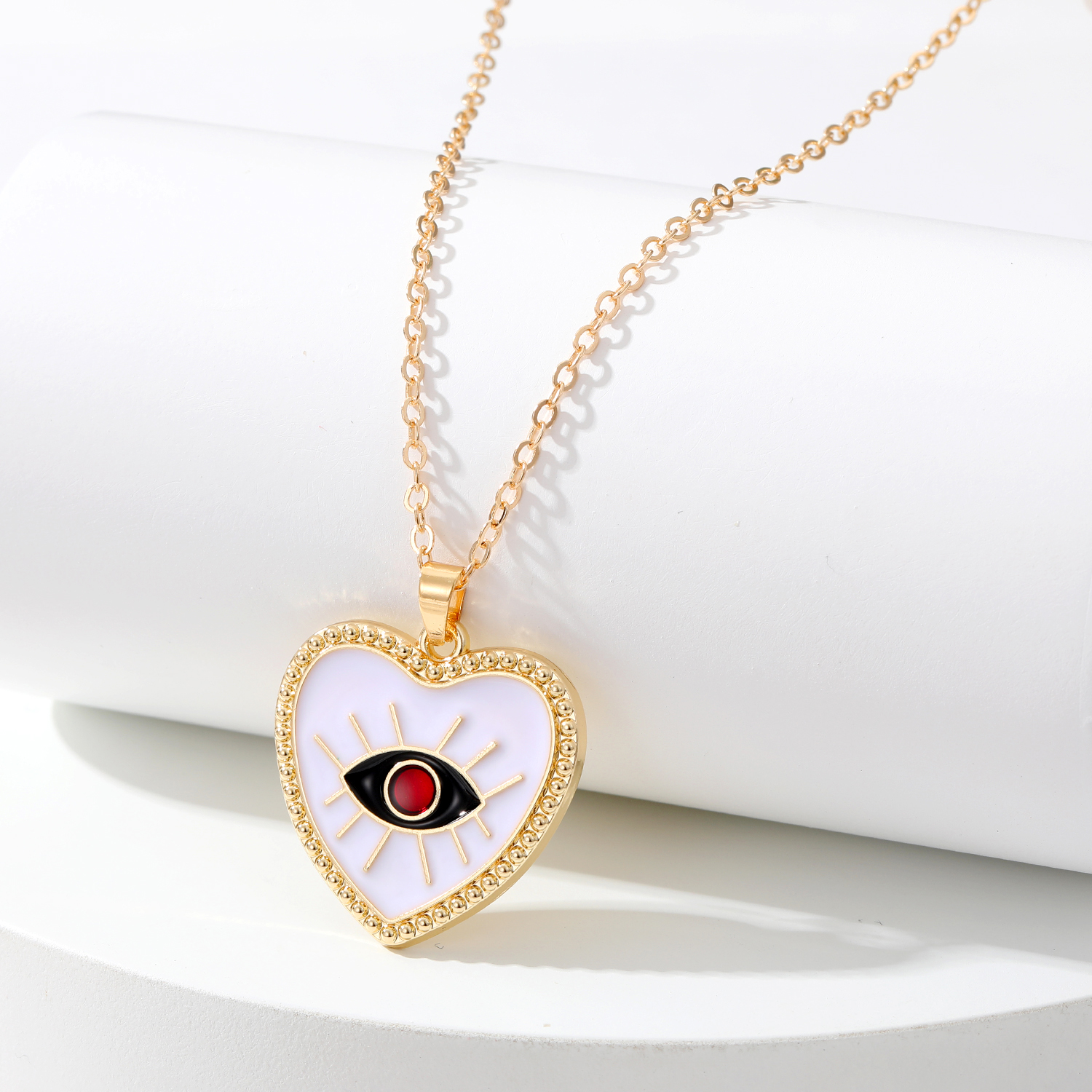 Fashion Devil's Eye Heart Shape Alloy Women's Pendant Necklace 1 Piece display picture 4