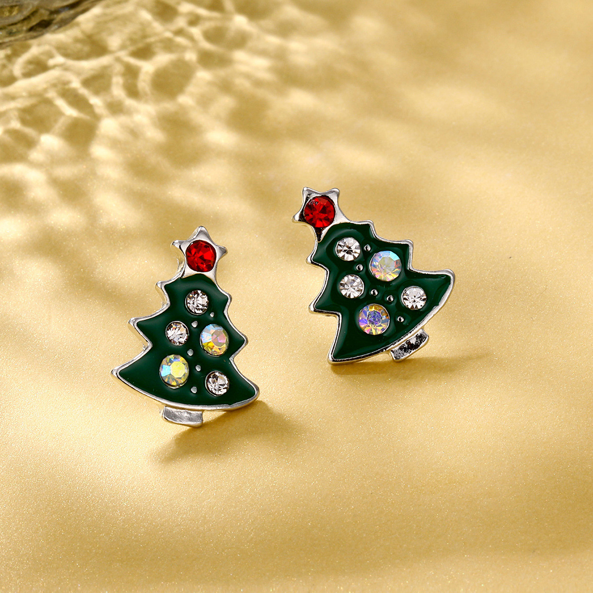 1 Pair Cute Christmas Tree Santa Claus Snowflake Inlay Alloy Rhinestones Ear Studs display picture 11