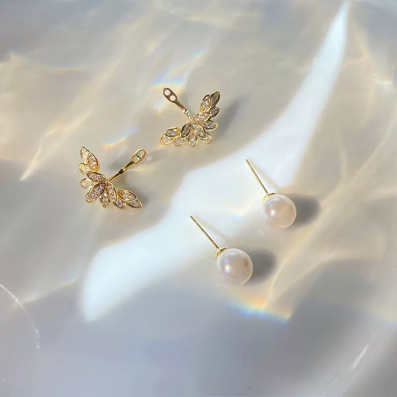 Fashion Leaves Alloy Inlay Rhinestones Pearl Women's Ear Studs 1 Pair display picture 3
