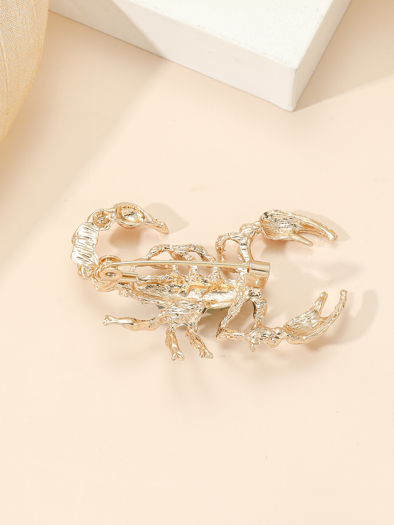 Fashion Scorpion Alloy Enamel Women's Brooches display picture 3