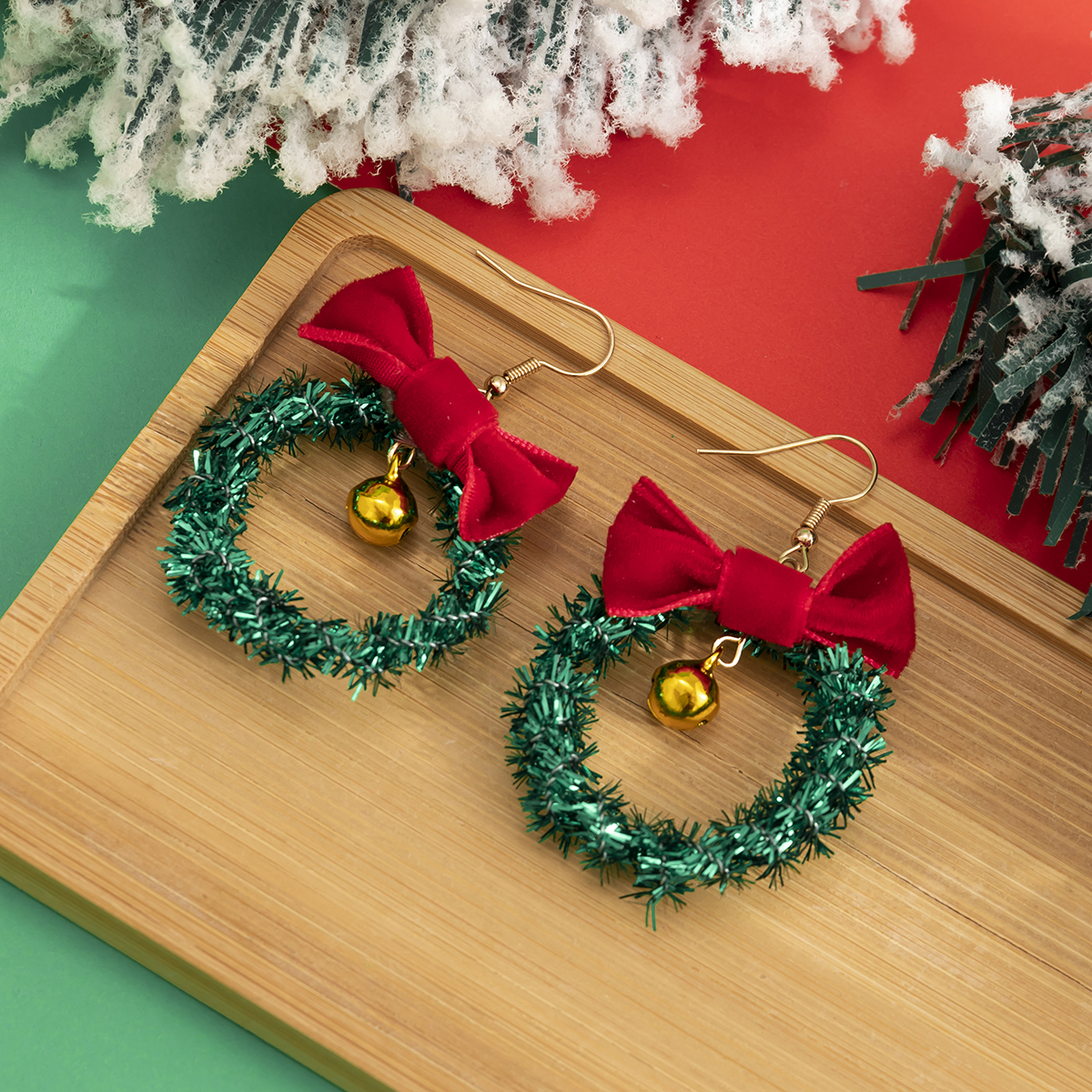 Fashion Christmas Tree Snowflake Elk Alloy Beaded Enamel Inlay Rhinestones Pearl Women's Drop Earrings 1 Pair display picture 40