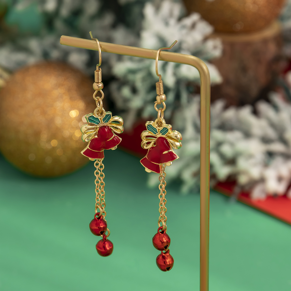 Fashion Christmas Tree Snowflake Elk Alloy Beaded Enamel Inlay Rhinestones Pearl Women's Drop Earrings 1 Pair display picture 48