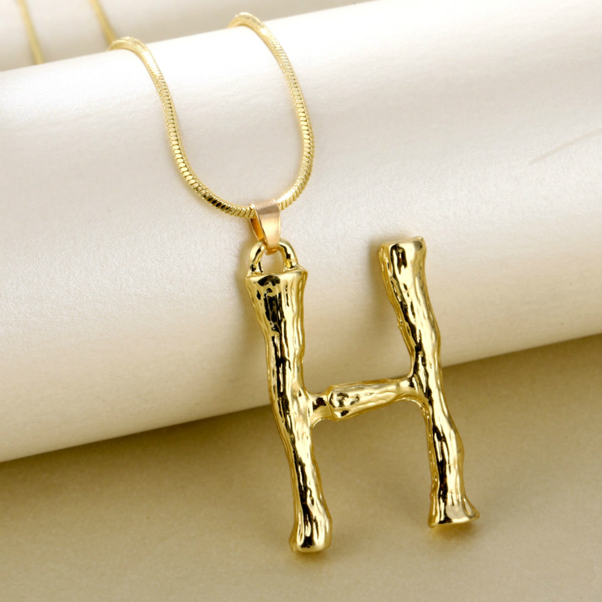 Fashion Letter Alloy Plating Women's Pendant Necklace display picture 2