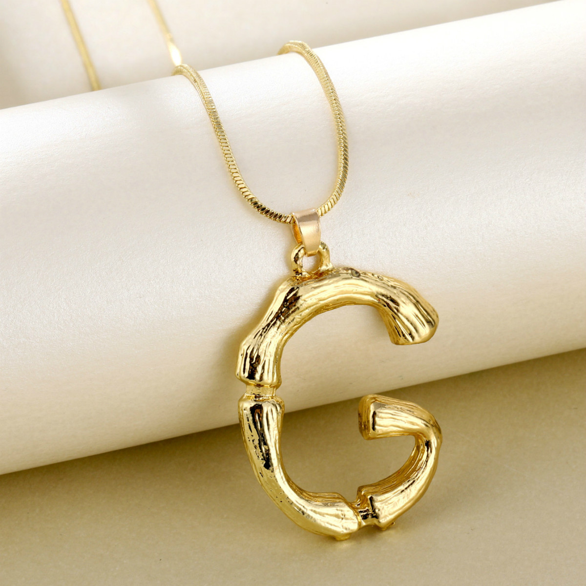 Fashion Letter Alloy Plating Women's Pendant Necklace display picture 4