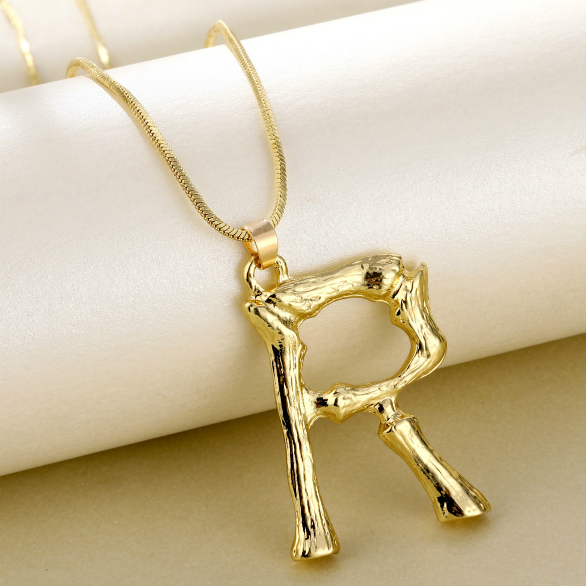 Fashion Letter Alloy Plating Women's Pendant Necklace display picture 17