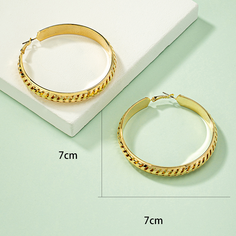 Exaggerated Circle Alloy Plating Women's Hoop Earrings 1 Pair display picture 4