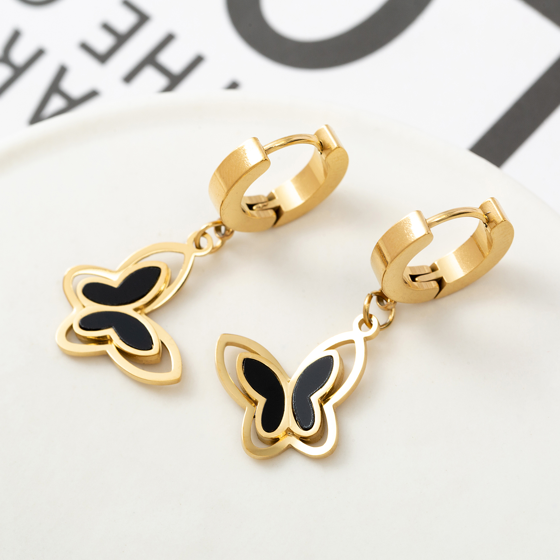 1 Pair Fashion Butterfly Polishing Plating Inlay Titanium Steel Shell Zircon Gold Plated Drop Earrings display picture 4