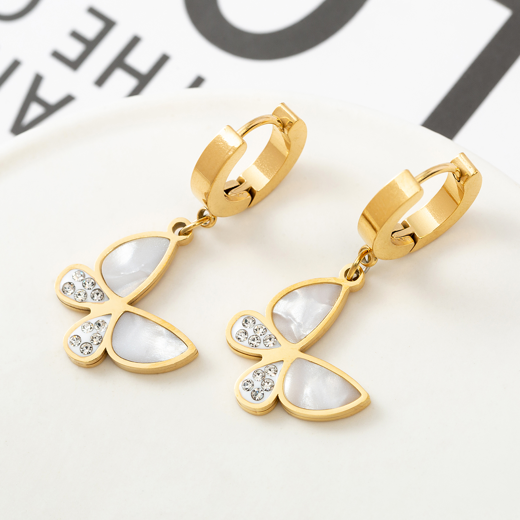 1 Pair Fashion Butterfly Polishing Plating Inlay Titanium Steel Shell Zircon Gold Plated Drop Earrings display picture 8