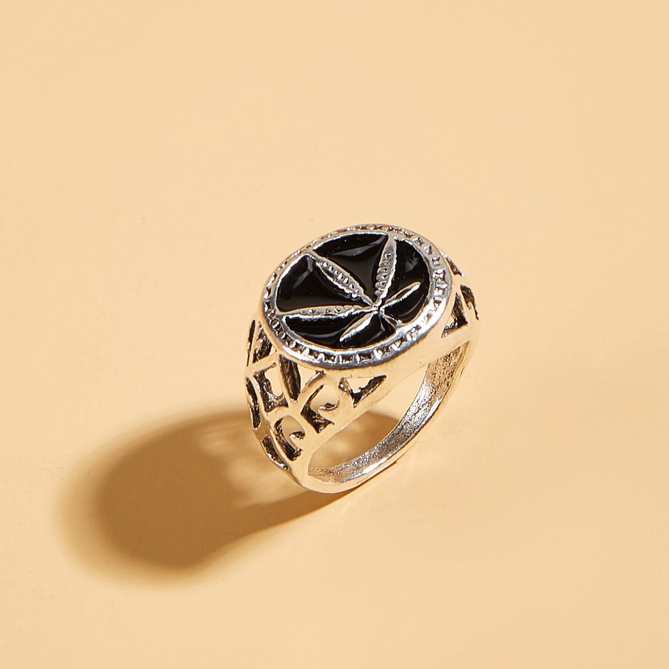 Casual Maple Leaf Alloy Men's Rings display picture 4