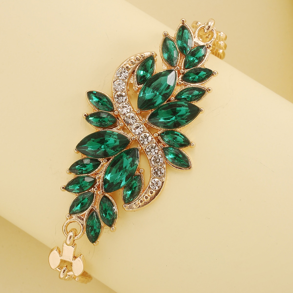 Fashion S Shape Leaf Alloy Inlay Crystal Women's Bracelets 1 Piece display picture 4