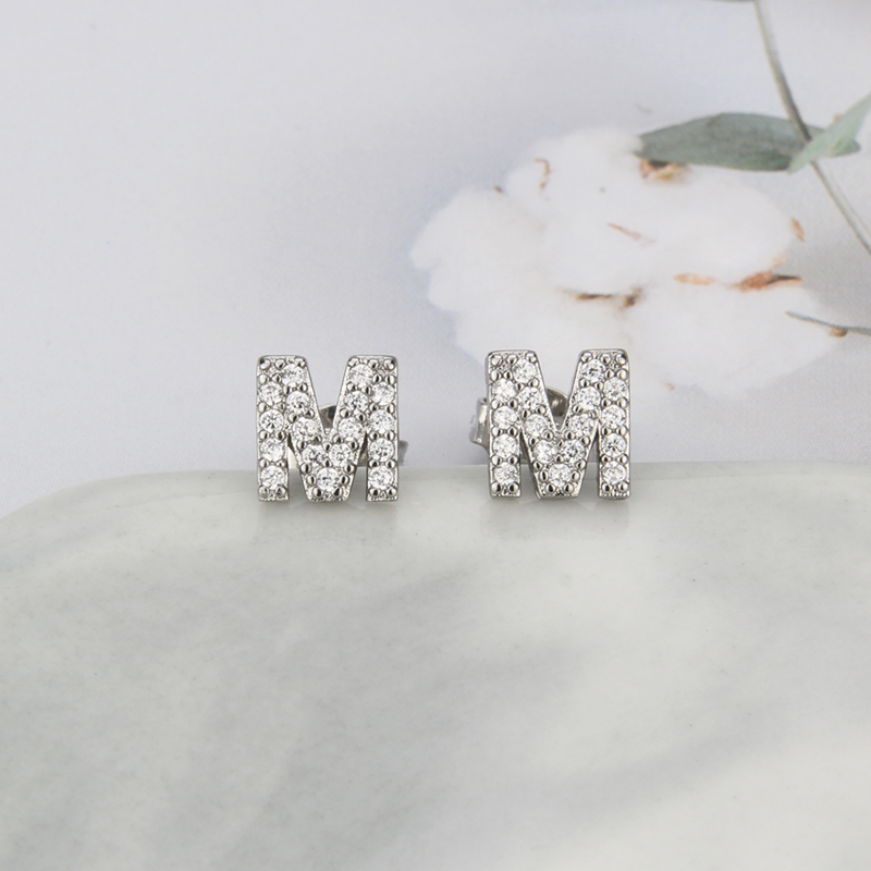 Fashion Letter Copper Inlay Zircon Ear Studs 1 Pair display picture 4