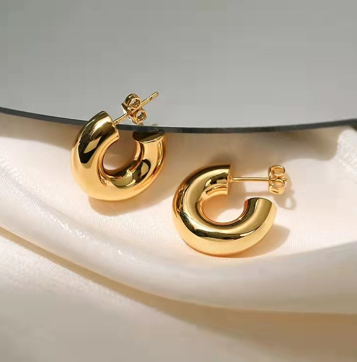 1 Pair Fashion C Shape Titanium Steel Gold Plated Ear Studs display picture 3