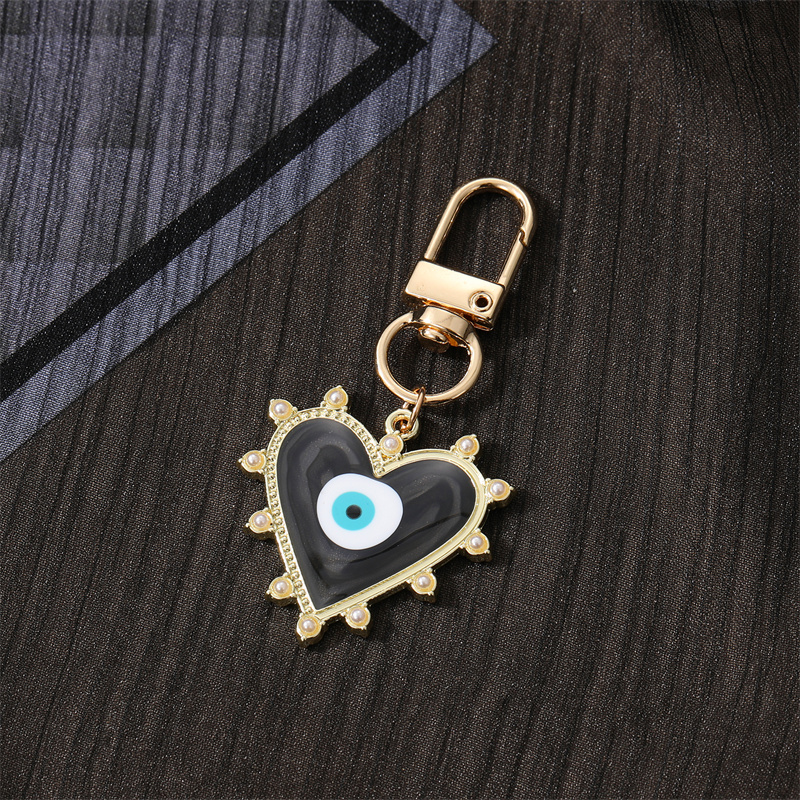 Fashion Devil's Eye Heart Shape Arylic Alloy Bag Pendant Keychain display picture 7