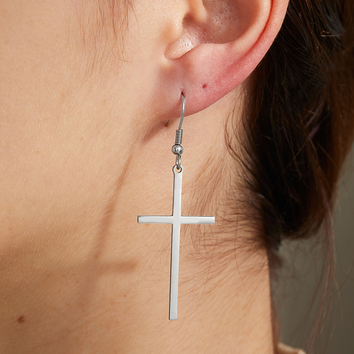 1 Pair Simple Style Cross Plating Stainless Steel Zircon 18k Gold Plated Silver Plated Ear Hook display picture 4