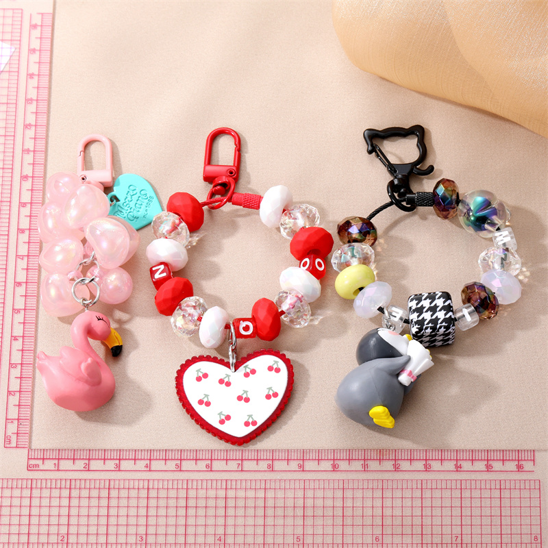 1 Piece Cute Swan Heart Shape Pvc Beaded Keychain display picture 6