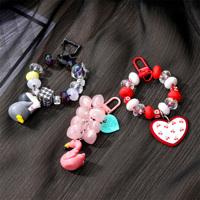 1 Piece Cute Swan Heart Shape Pvc Beaded Keychain display picture 5