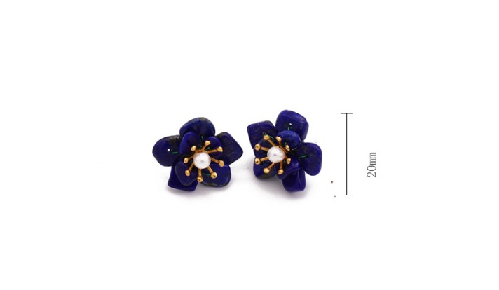 Retro Flower Pearl Copper Plating Ear Studs 1 Pair display picture 4