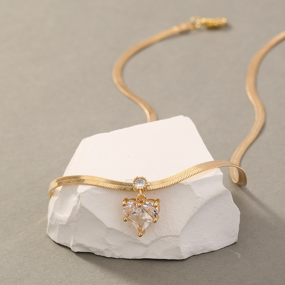 Mode Herzform Schmetterling Kupfer Inlay Zirkon Halskette Mit Anhänger 1 Stück display picture 6