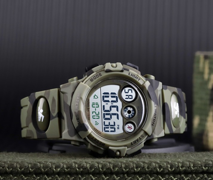 Fashion Camouflage Buckle Electronic Kids Watches display picture 1