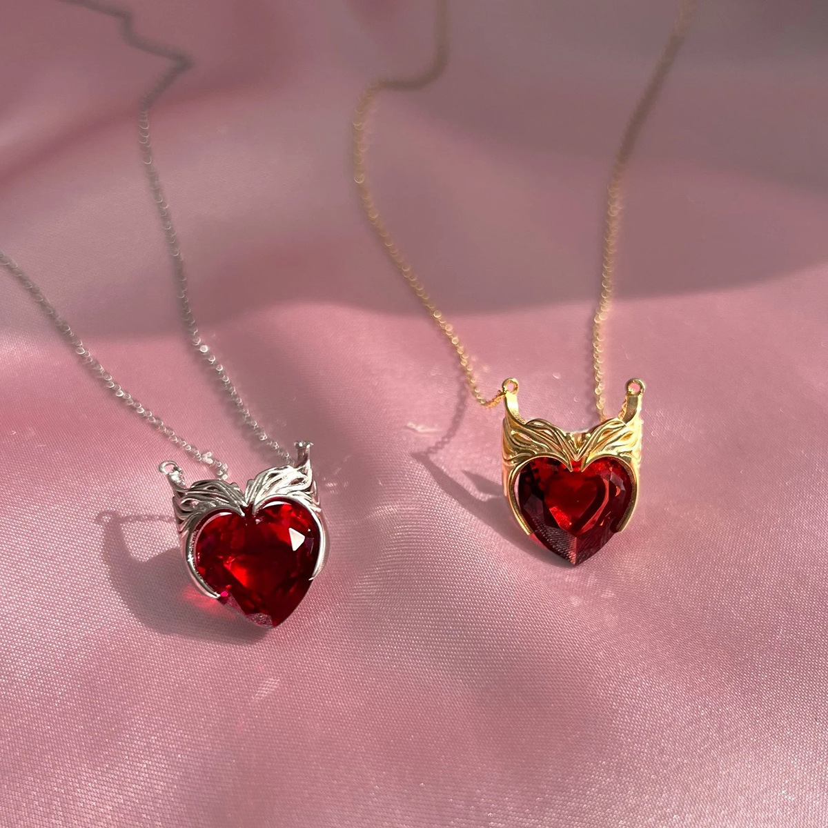 201 Stainless Steel 304 Stainless Steel Glass Gold Plated Casual Simple Style Inlay Heart Shape Crown Zircon Pendant Necklace display picture 3