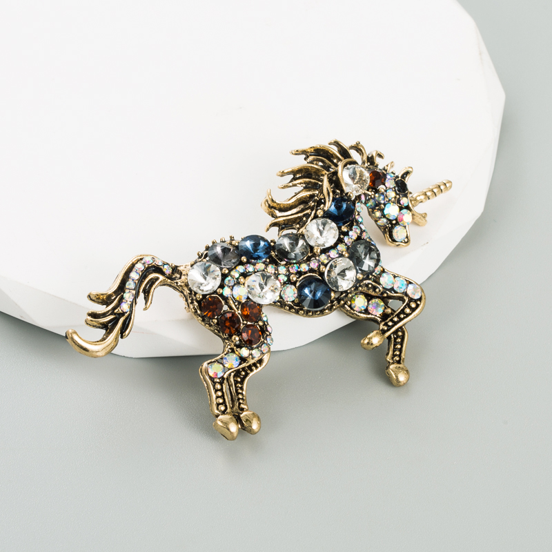 Fashion Horse Alloy Inlay Rhinestones Glass Unisex Brooches 1 Piece display picture 2