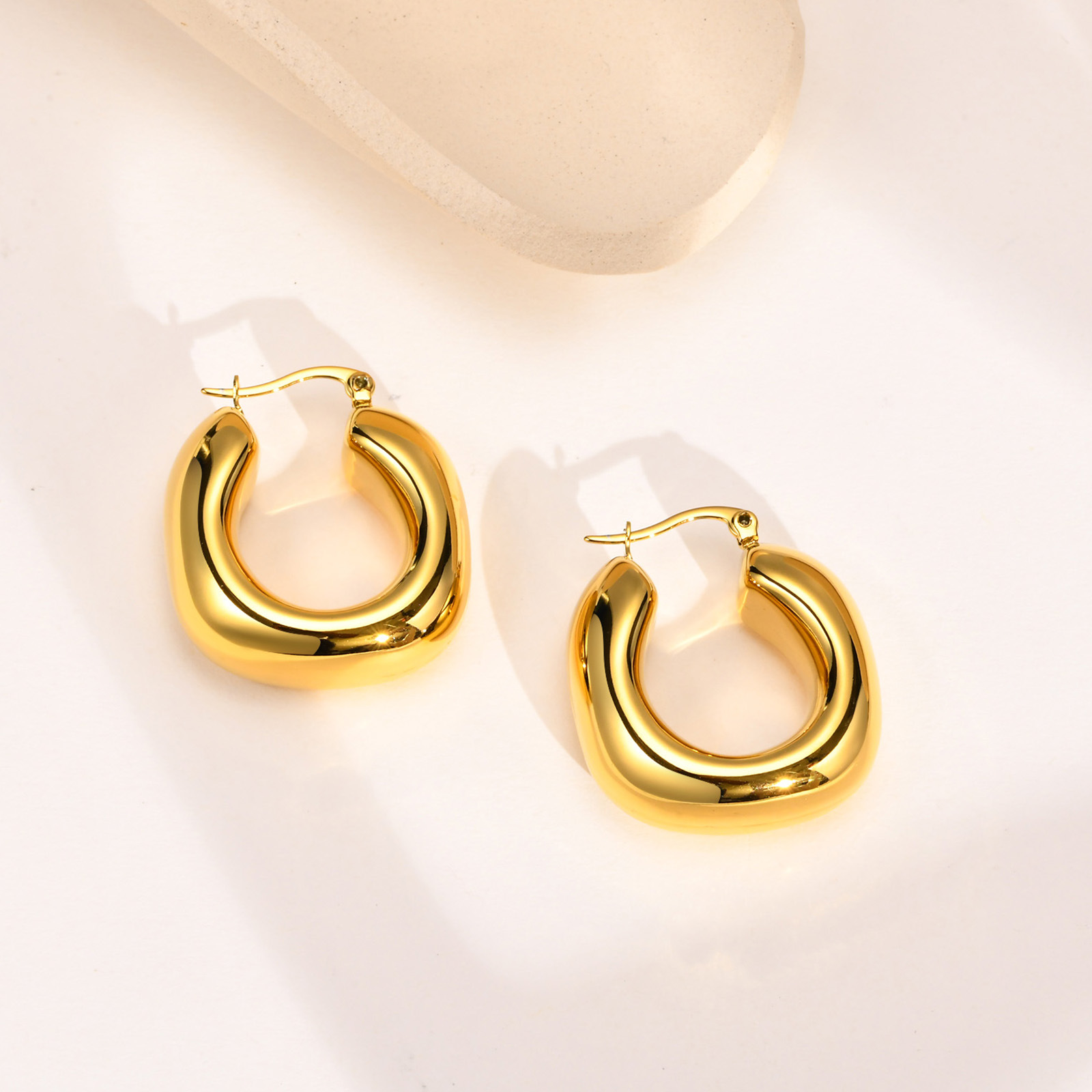 1 Pair Vintage Style Exaggerated Simple Style Round Oval Plating Metal Stainless Steel 18k Gold Plated Hoop Earrings display picture 9