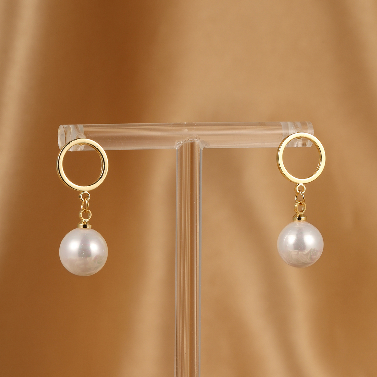 Elegant Fashion Simple Style Round Copper Gold Plated Artificial Pearls Drop Earrings 1 Pair display picture 1