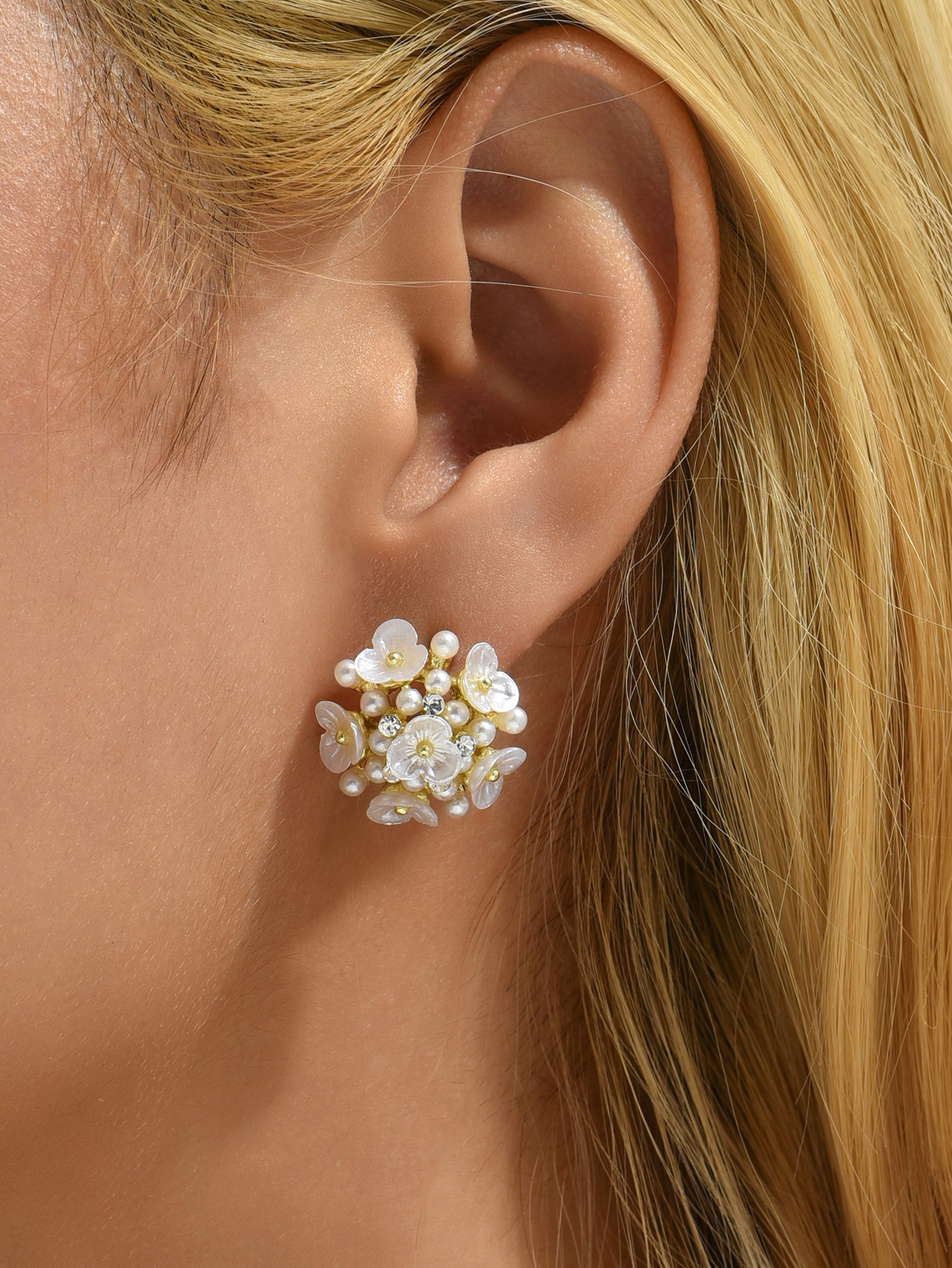 Sweet Flower Imitation Pearl Alloy Inlay Rhinestones Women's Ear Studs 1 Pair display picture 1