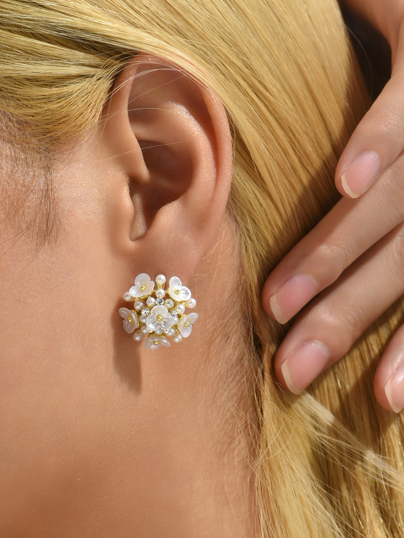 Sweet Flower Imitation Pearl Alloy Inlay Rhinestones Women's Ear Studs 1 Pair display picture 2