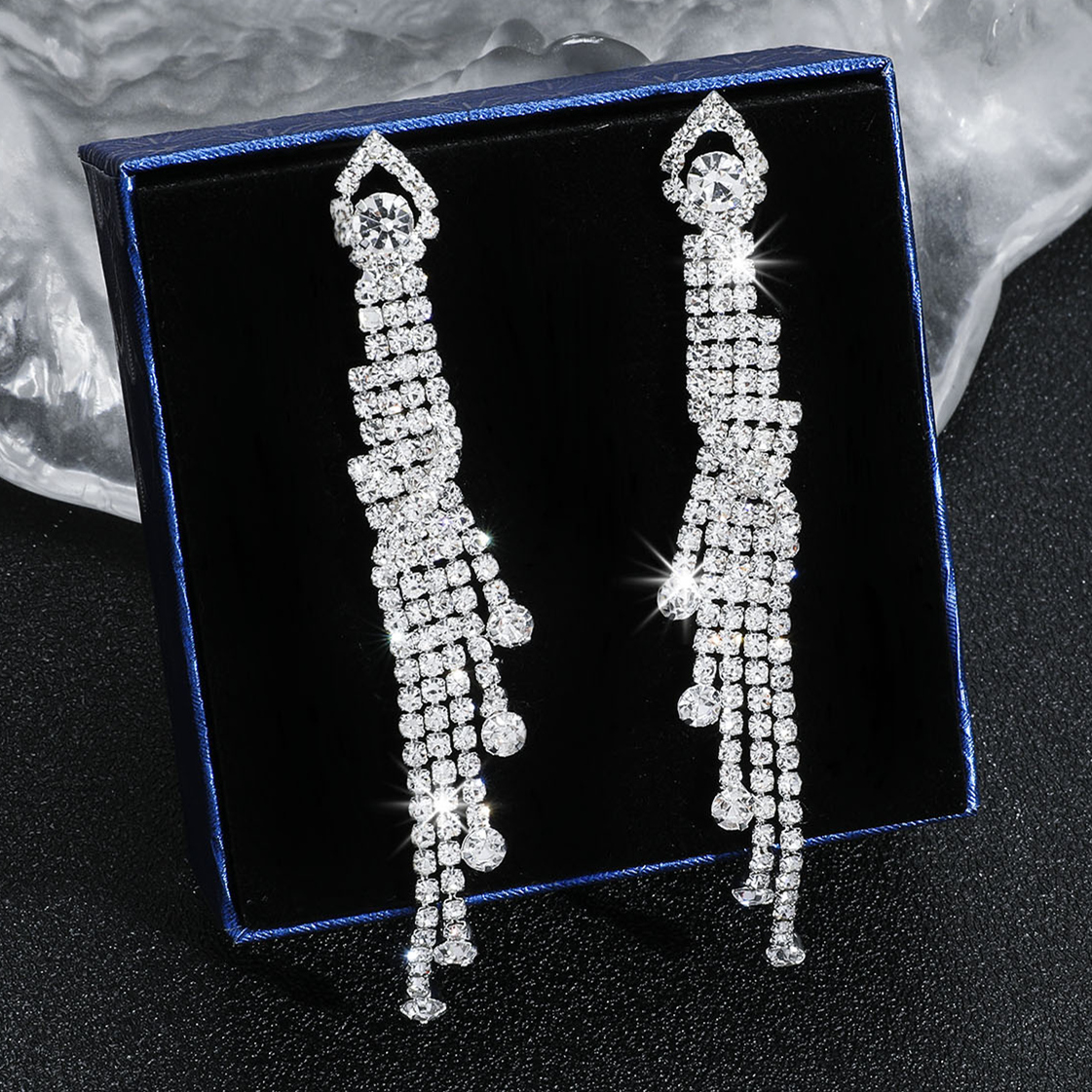 Luxurious Geometric Rhinestone Tassel Drop Earrings 1 Pair display picture 8