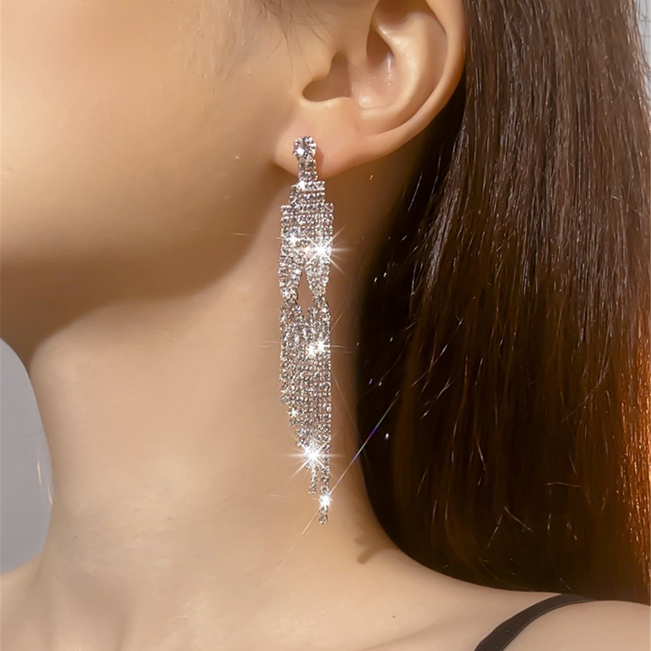 Luxurious Geometric Rhinestone Tassel Drop Earrings 1 Pair display picture 7