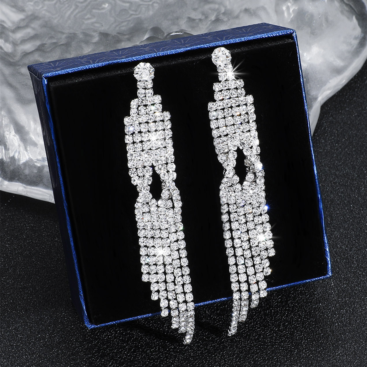 Luxurious Geometric Rhinestone Tassel Drop Earrings 1 Pair display picture 9