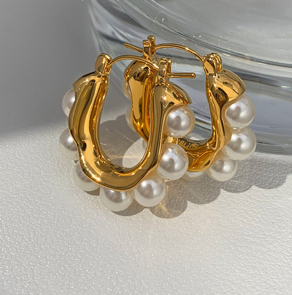 1 Paire Style Vintage Forme En U Placage Acier Au Titane Perles Artificielles Des Boucles D'Oreilles display picture 5