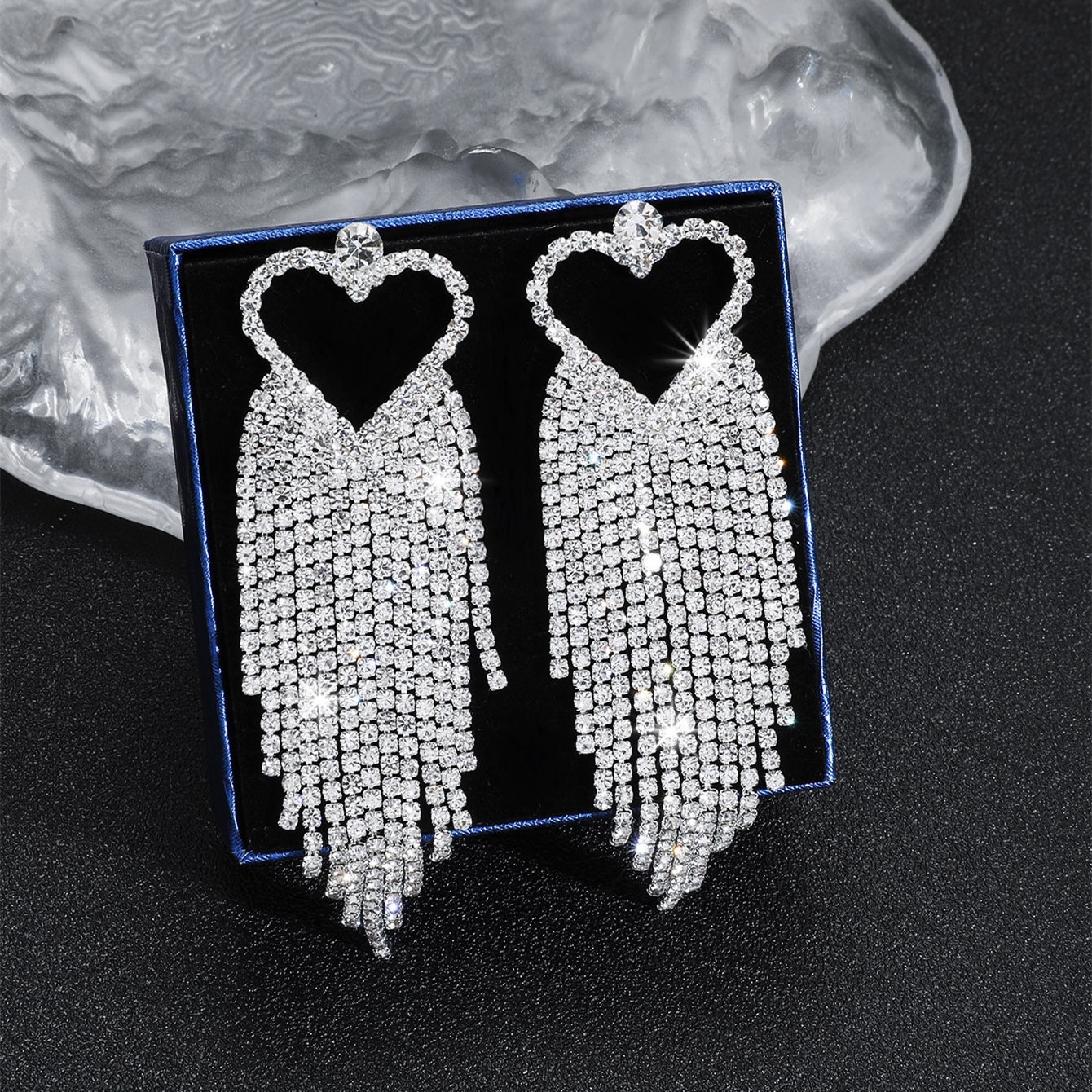 1 Pair Exaggerated Tassel Heart Shape Inlay Rhinestone Rhinestones Drop Earrings display picture 8