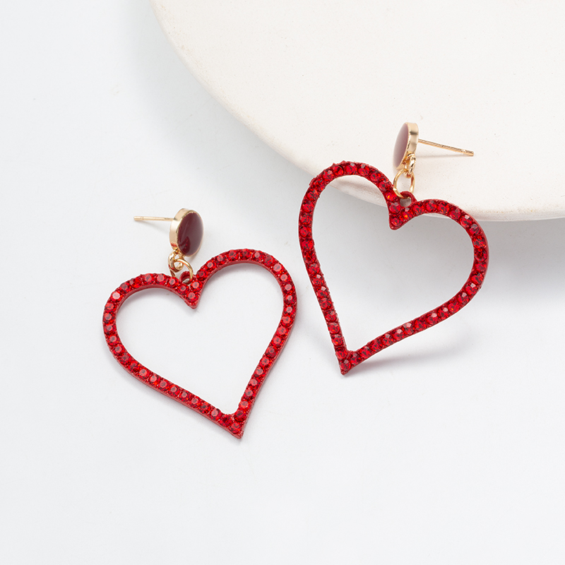 Vintage Inlaid Rhinestone Hollow Red Heart Shaped Metal Earrings display picture 3