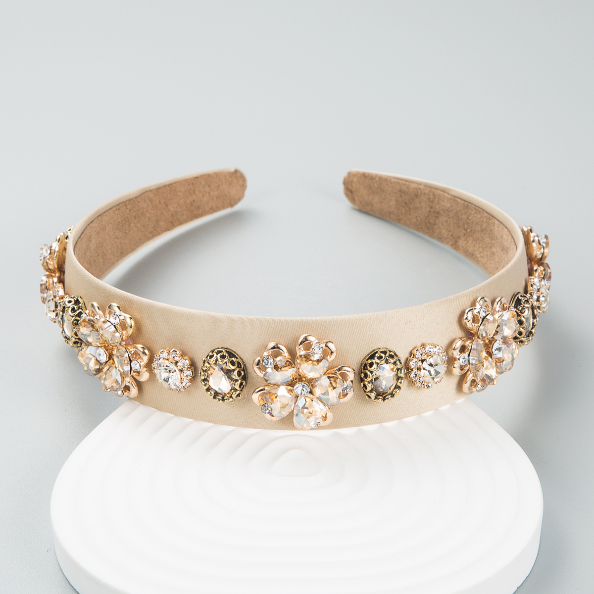 Baroque Ornate Jeweled Flower Fabric Headband display picture 2