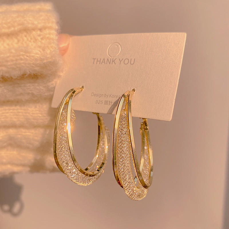 Fashion Geometric Interweave Crystal Earrings Alloy Hoop Earrings display picture 1