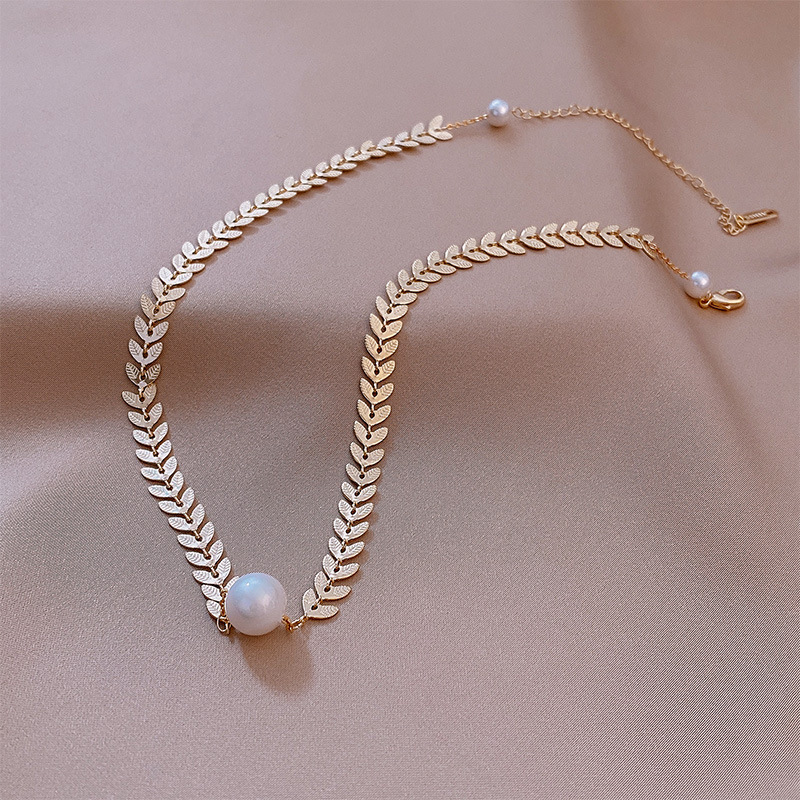 Elegant Basic Grain Alloy Plating 14k Gold Plated Women's Bracelets Necklace display picture 5