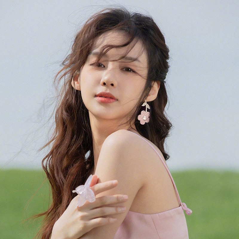 Pink Full Diamond Asymmetric Korean Style Cute Flower Drop Earrings display picture 5