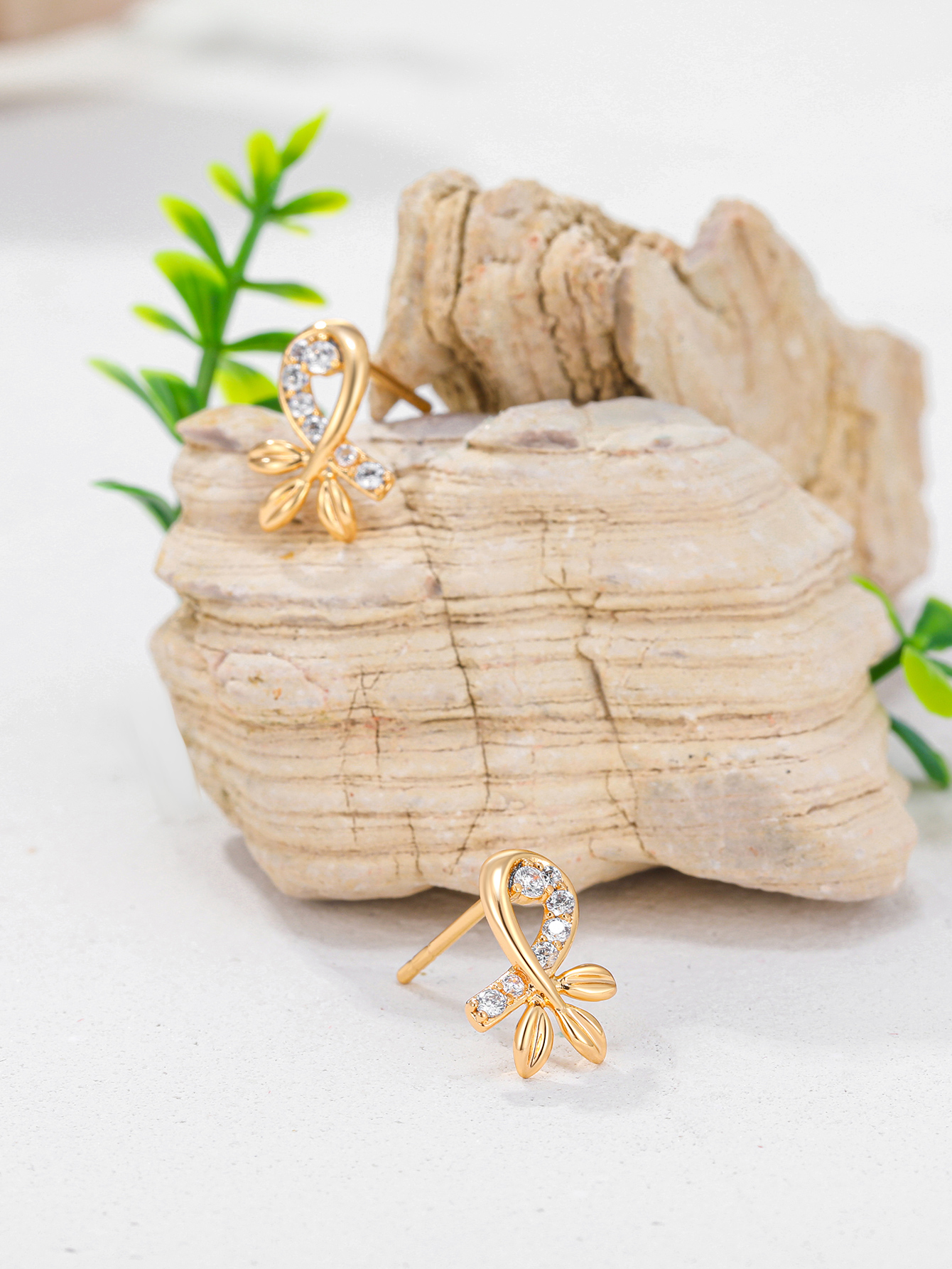 Fashion Leaf Cross Inlaid Zircon Copper Earrings Wholesale display picture 2