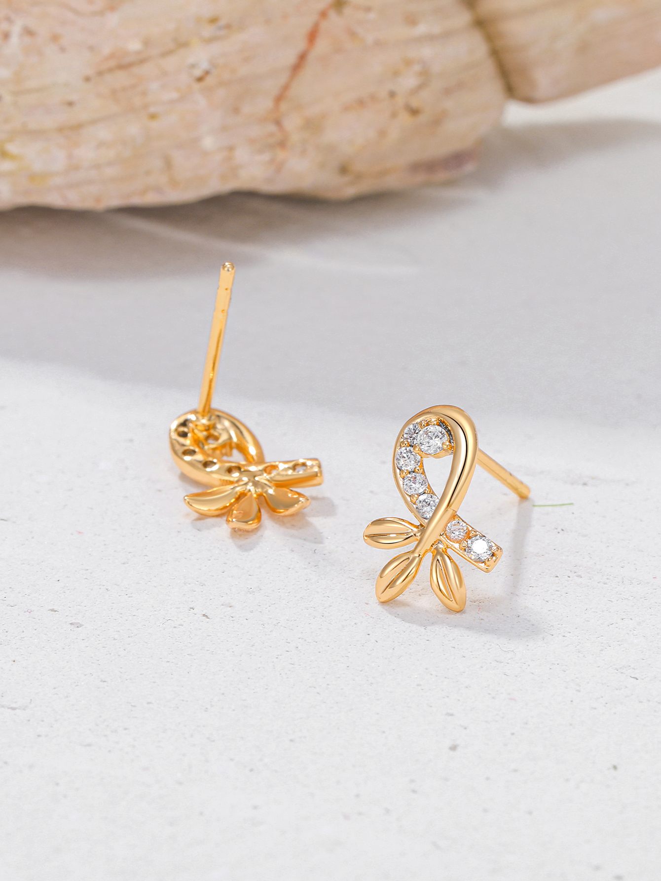 Fashion Leaf Cross Inlaid Zircon Copper Earrings Wholesale display picture 3