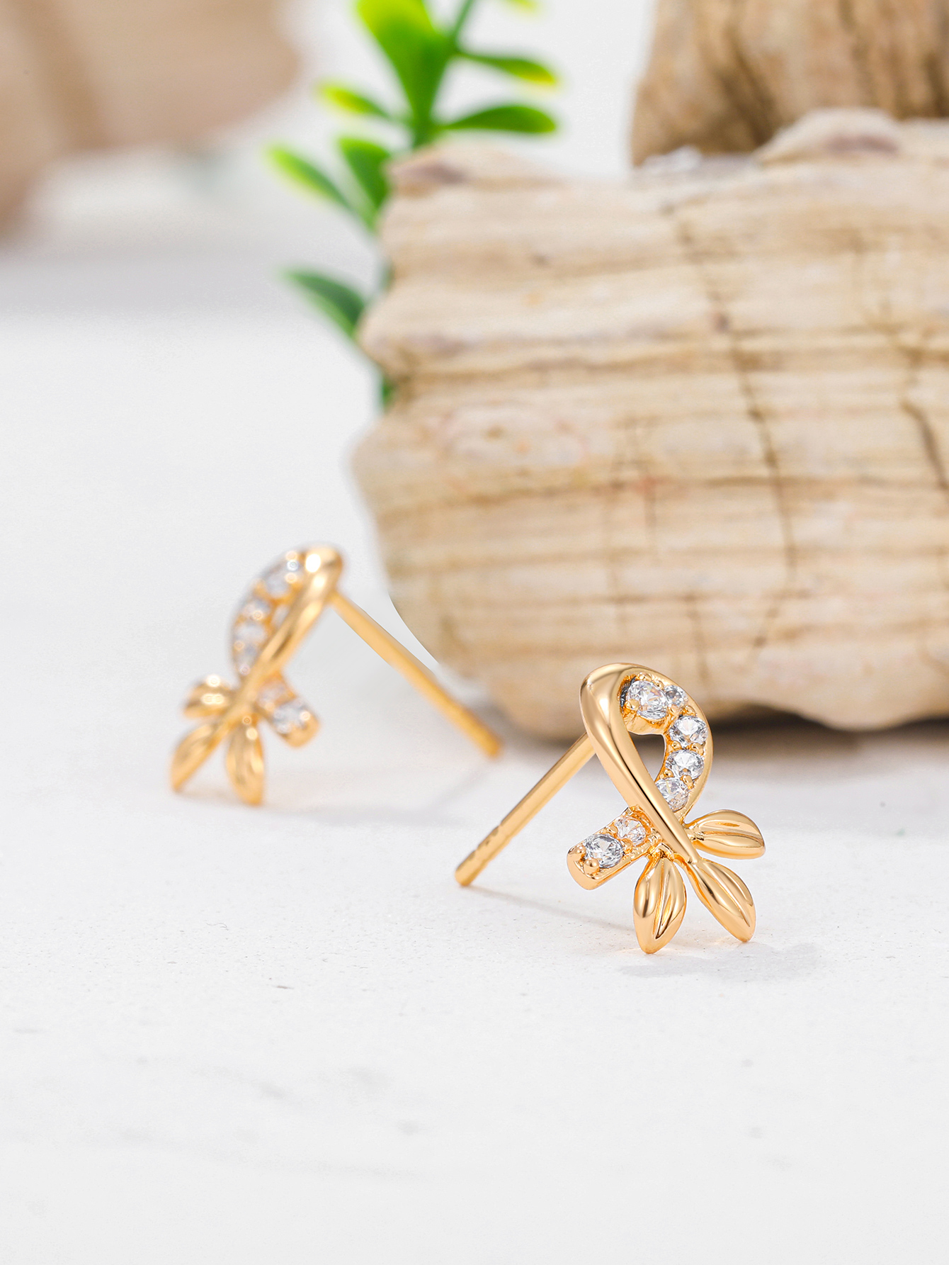 Fashion Leaf Cross Inlaid Zircon Copper Earrings Wholesale display picture 4