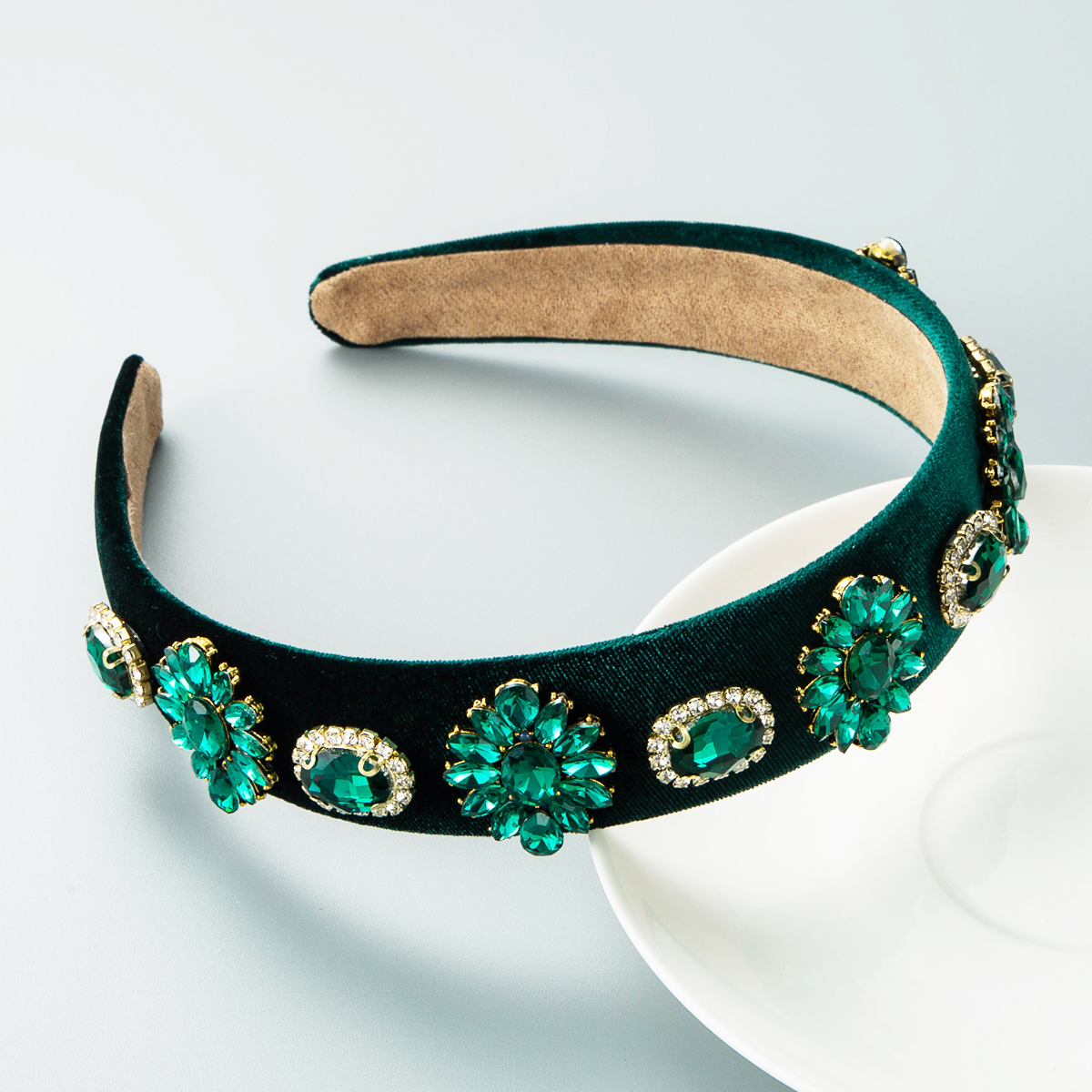Vintage Contrast Color Emerald-embellished Green Headband Wholesale display picture 3