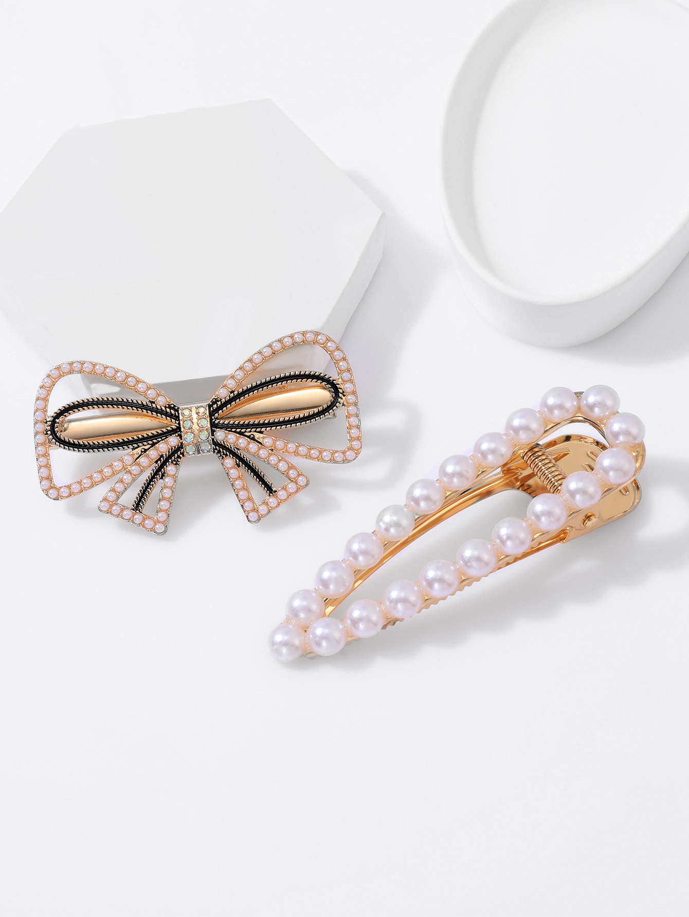 Classic Fashion Pearl Bow 2 Piece Hair Clip Set display picture 1