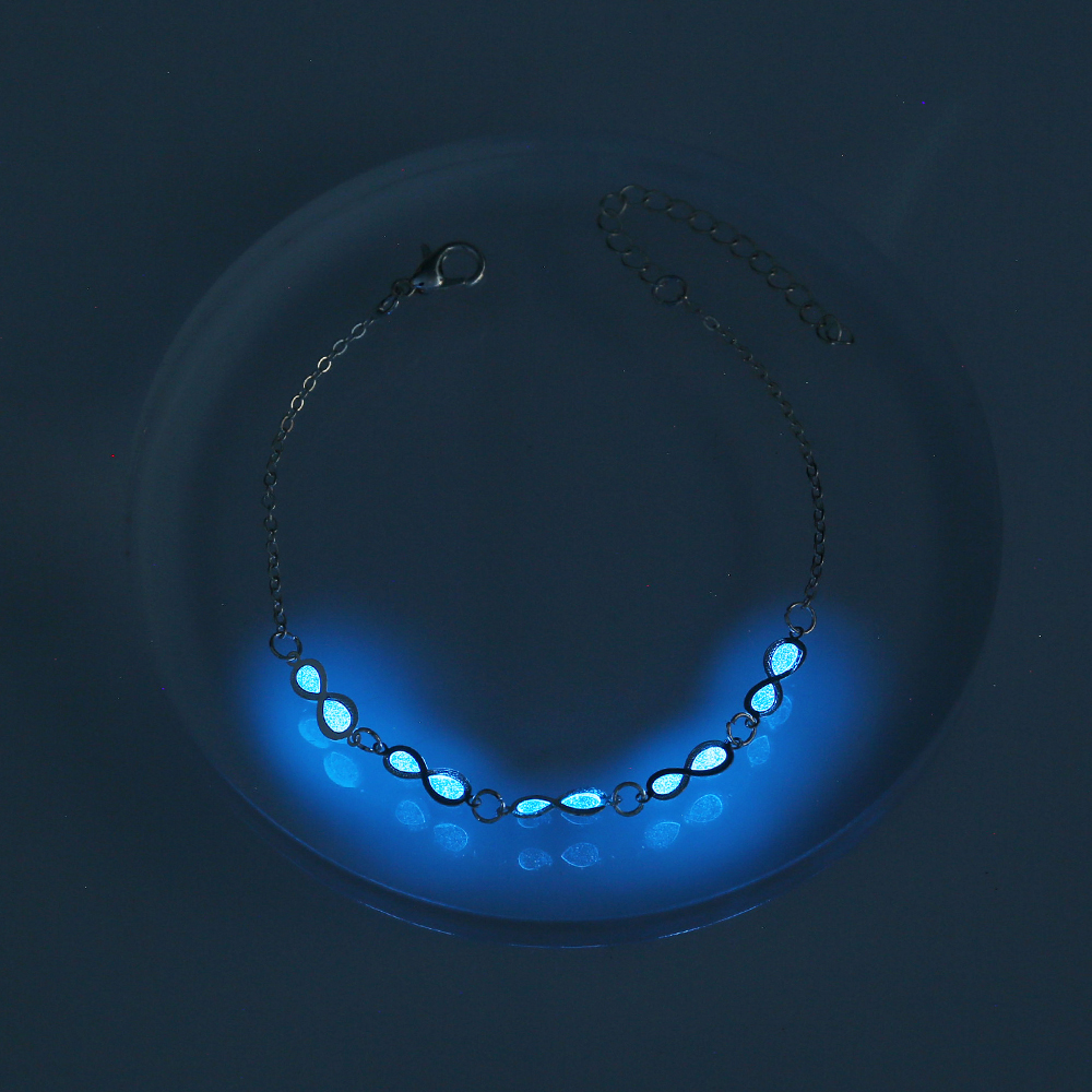 Niche Design Sense Hand Jewelry 8-character Shape Sky Blue Luminous Luminous Bracelet Jewelry display picture 6