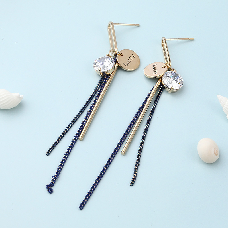 Simple Classic Temperament All-match Slim Earrings display picture 3