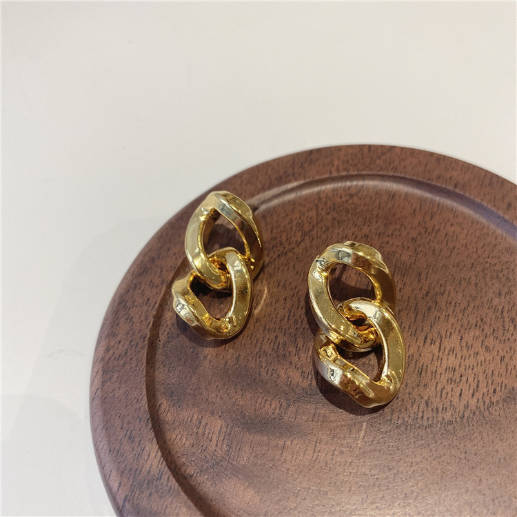 Boucles D&#39;oreilles Géométriques En Alliage Interlock Automne Et Hiver Pour Femmes Coréennes display picture 2