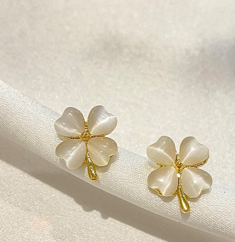 Silver Needle Korean New Style Opal Four-leaf Clover Simple Fashion Temperament Earrings Earrings Women display picture 2
