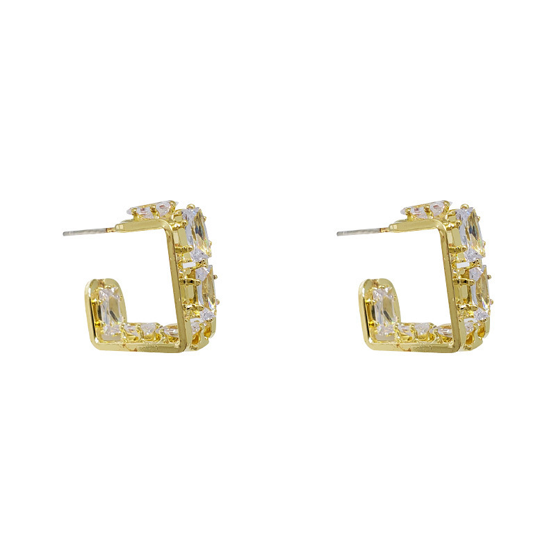 Korean Square Flash Diamond Light Luxury Earrings All-match Exquisite Atmosphere Earrings S925 Silver Needle Cold Wind Earrings Female display picture 5